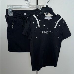 Givenchy 600.00 Kids Black Star T-Shirt and Skirt Set